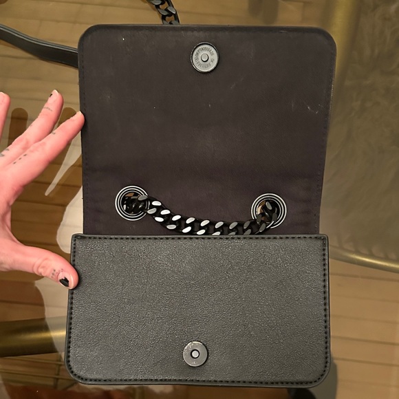 Black Quilted Chain Shoulder Bag - Picture 2 of 5